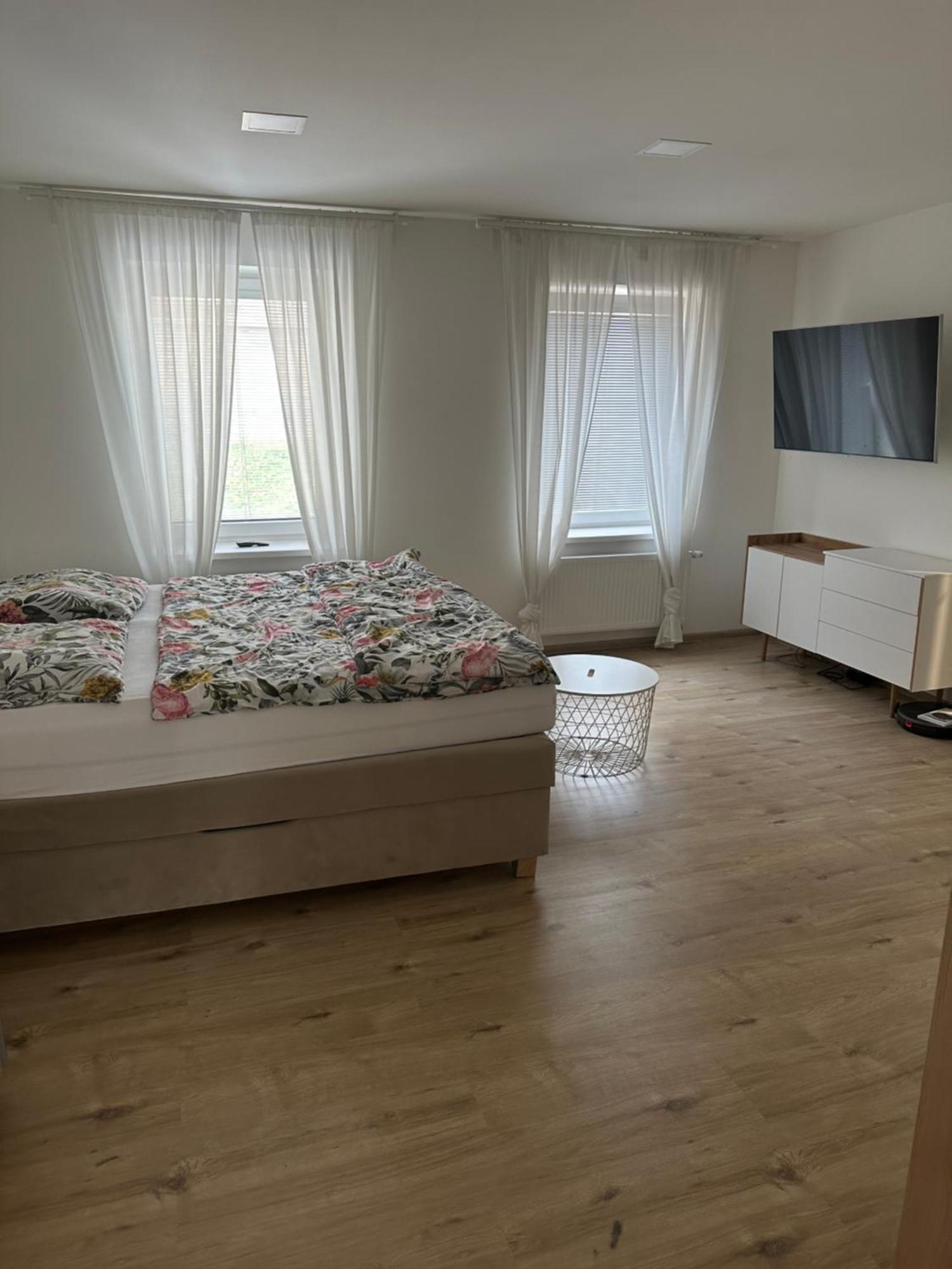 Pritluky Horni Appartement Břeclav Buitenkant foto